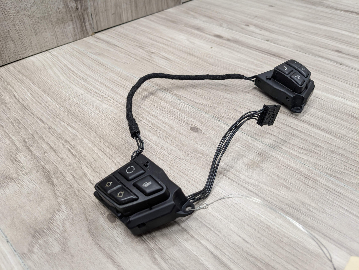 06-13 OEM BMW E82 E84 E88 E90 E92 E93 Steering Wheel Multifunction Button Switch