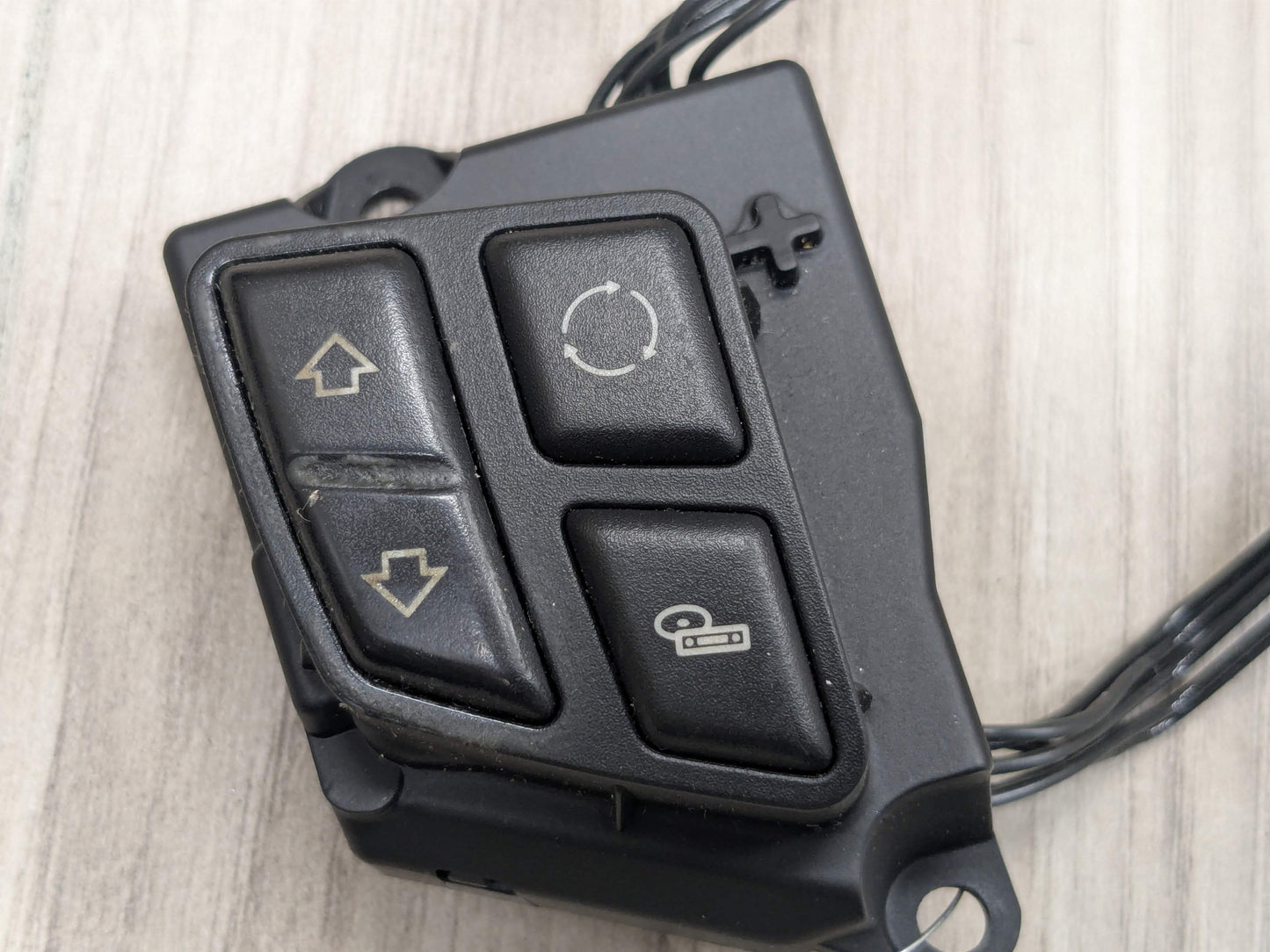 06-13 OEM BMW E82 E84 E88 E90 E92 E93 Steering Wheel Multifunction Button Switch