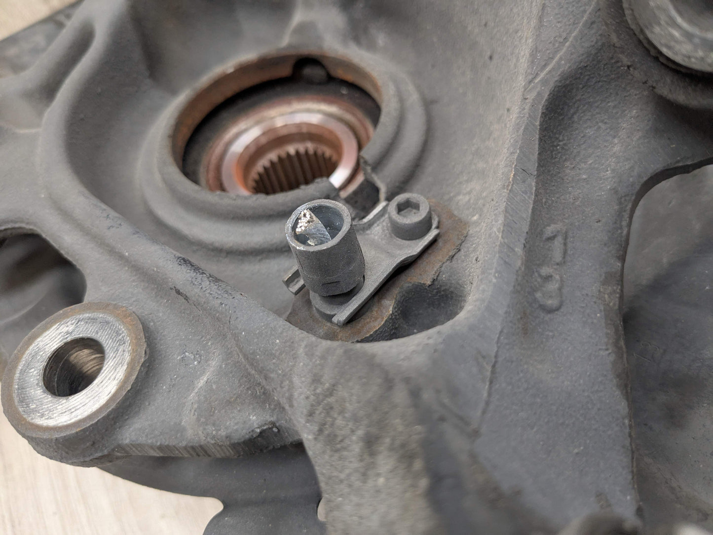 12-18 OEM BMW F30 328 330 335 340 REAR Right Driver Hub Knuckle Spindle Bearing