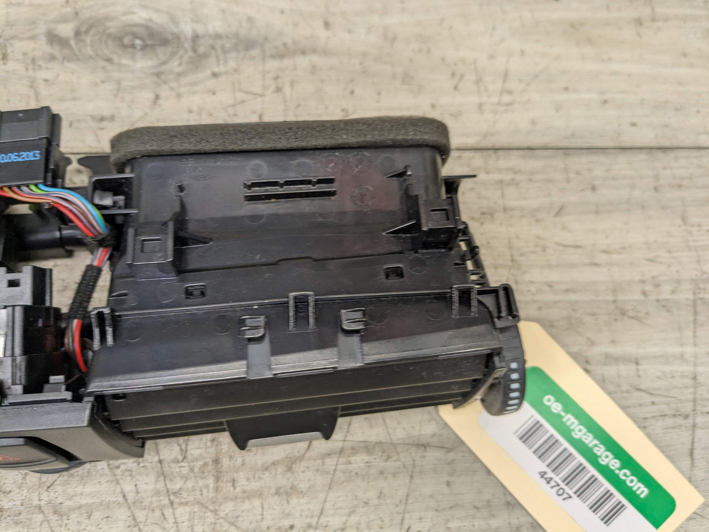 OEM BMW F30 F32 F33 F36 F80 F82 F83 M3 M4 Front Dash Central AC Air Vent Grille