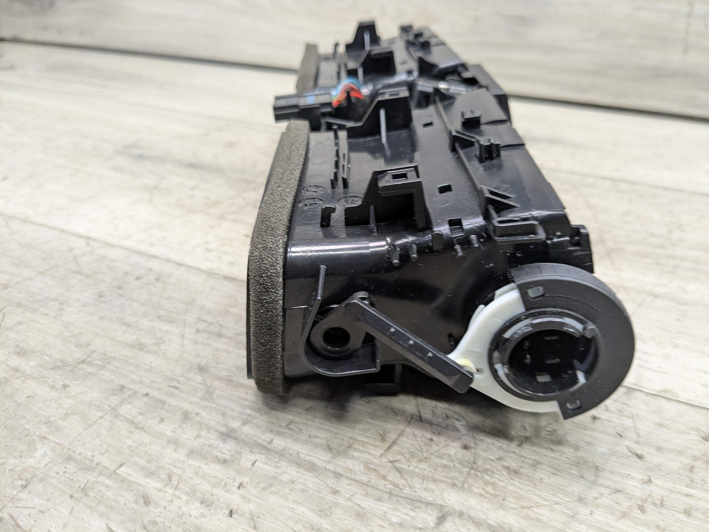 OEM BMW F30 F32 F33 F36 F80 F82 F83 M3 M4 Front Dash Central AC Air Vent Grille