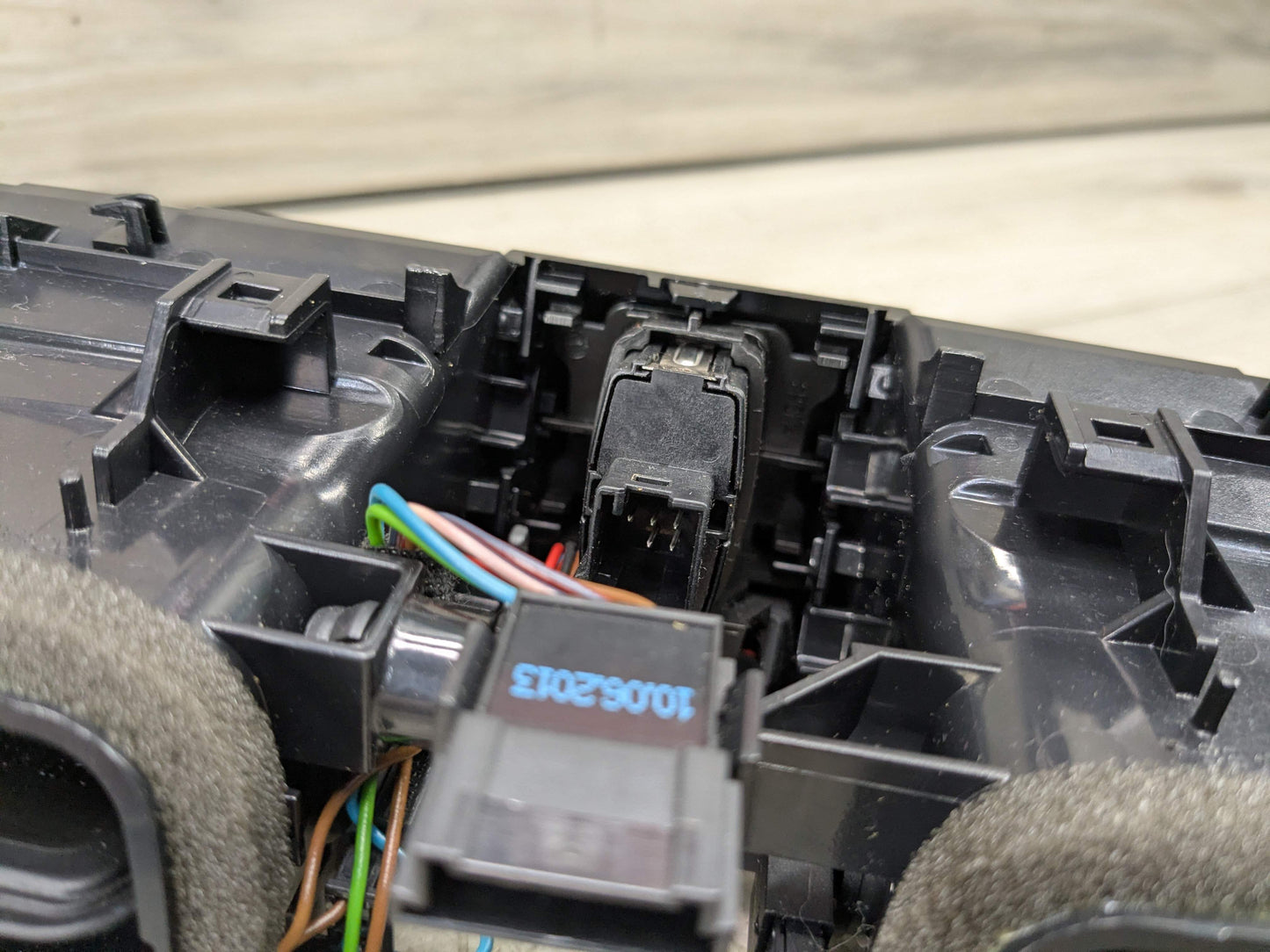 OEM BMW F30 F32 F33 F36 F80 F82 F83 M3 M4 Front Dash Central AC Air Vent Grille