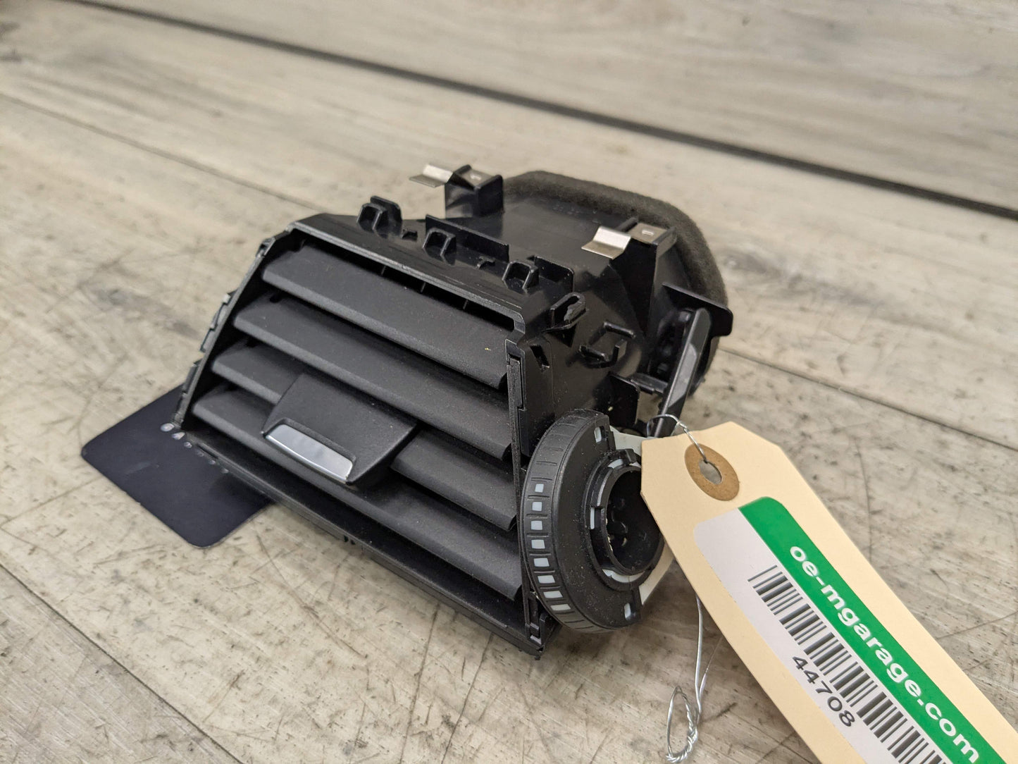 OEM BMW F30 F32 F33 F36 F80 F82 F83 M3 M4 Left Driver Dash AC Air Vent Grille