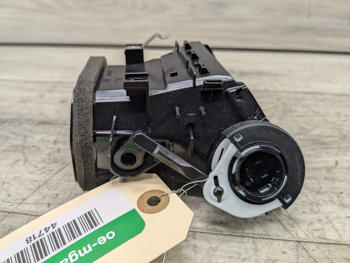 OEM BMW F30 F32 F33 F36 F80 F82 M3 M4 Right Passenger Air AC Vent Dash Grille