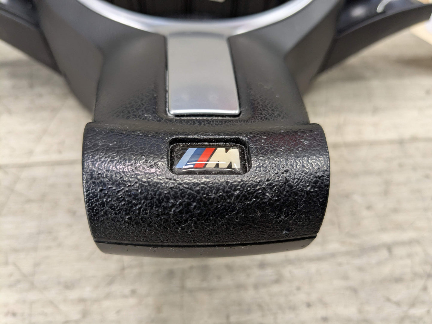 *OEM BMW F10 F22 F23 F30 F32 F33 F36 M-Sport Steering Wheel Trim Bezel Cover