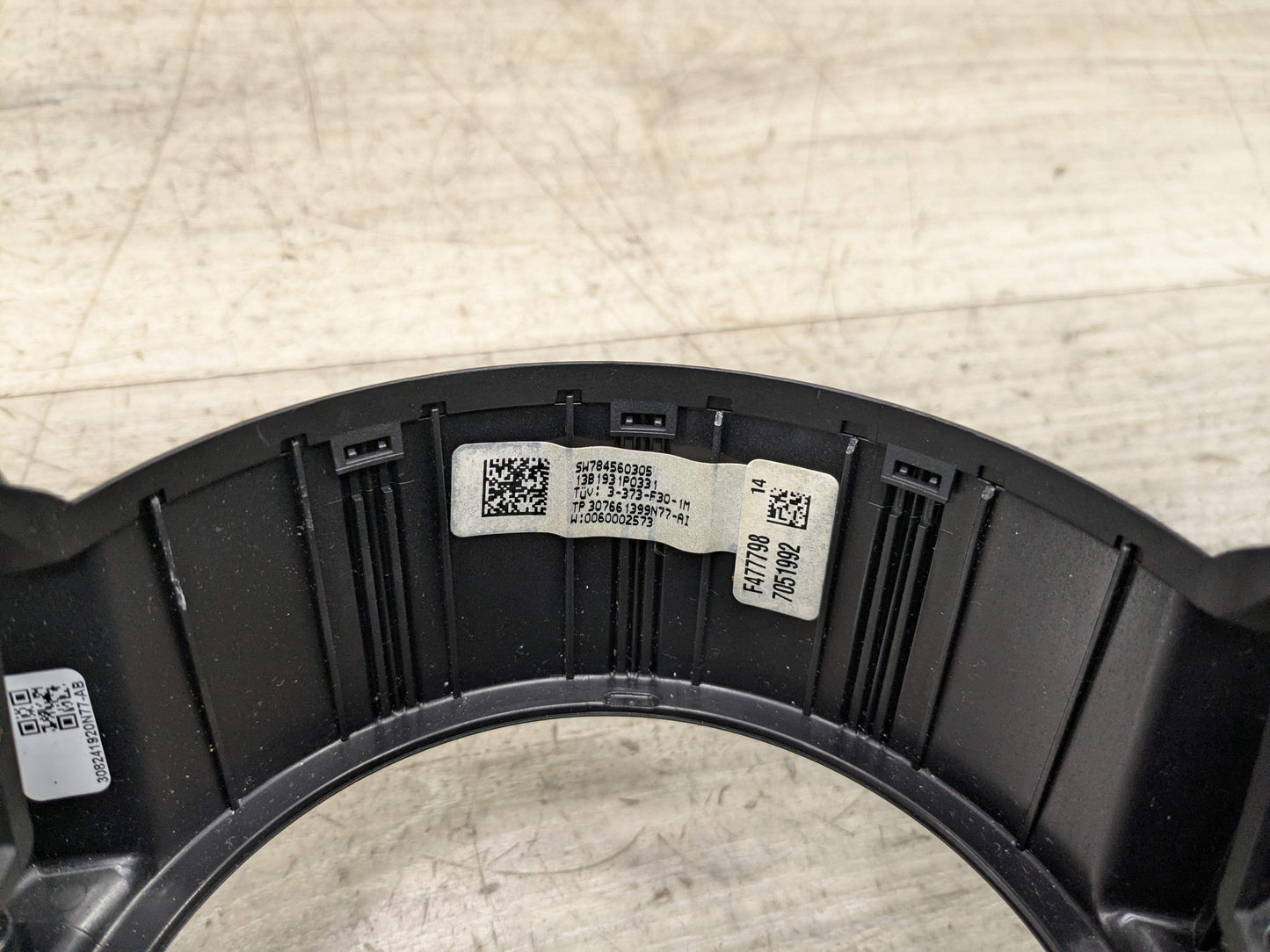 *OEM BMW F10 F22 F23 F30 F32 F33 F36 M-Sport Steering Wheel Trim Bezel Cover