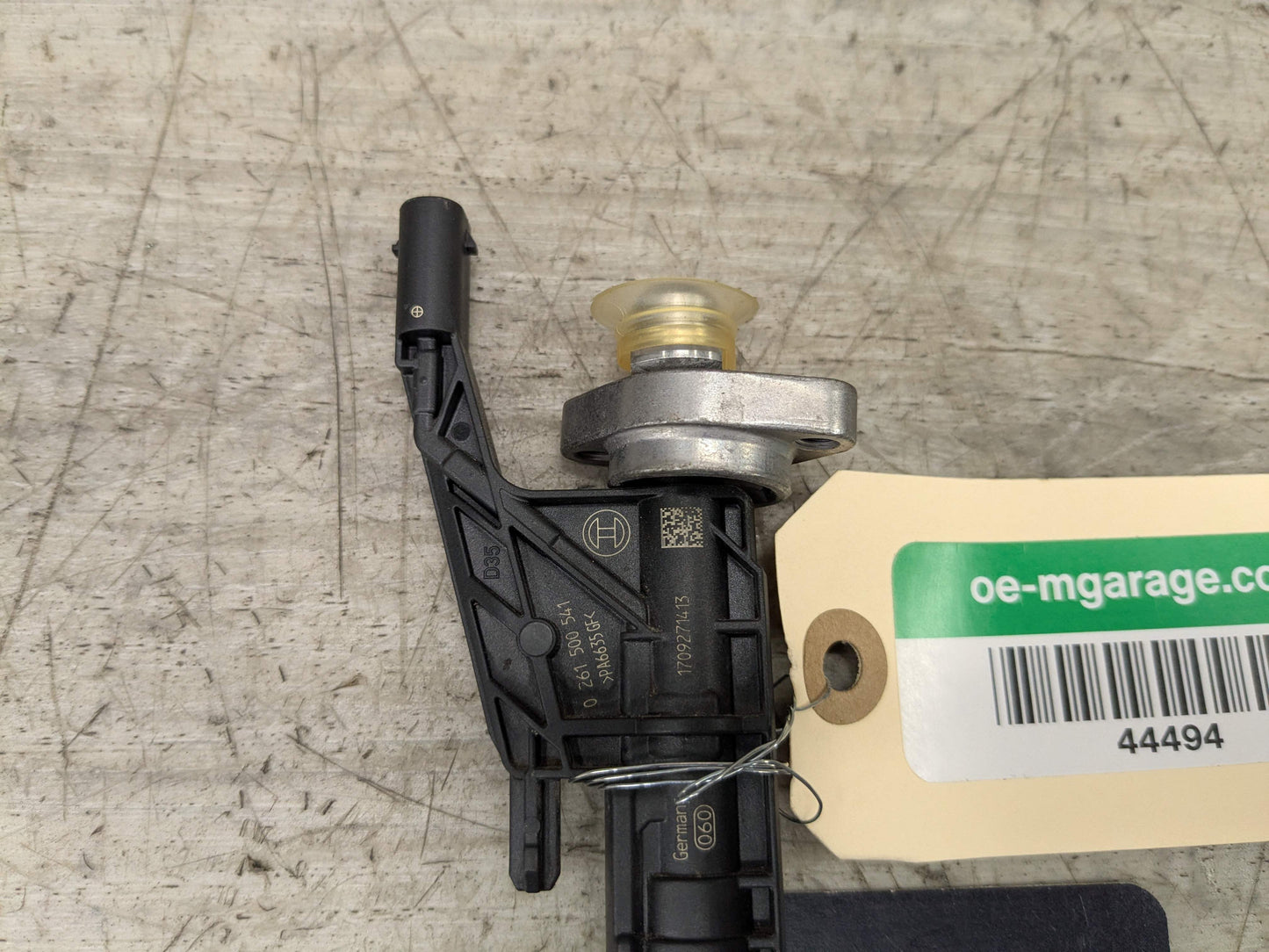 OEM BMW F30 F32 G01 G02 G12 G20 G30 Engine B46 B58 High Pressure Fuel Injector