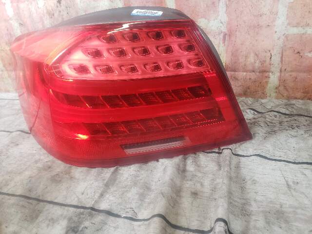 BMW 11-13 E93 335i Convertible Left Driver Side Outer Tail Light LCI