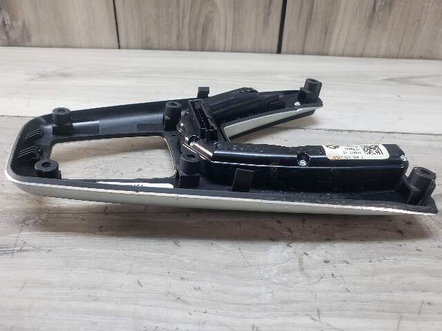 BMW 14-16 F10 M5 Center Console Operating Unit Park Camera PDC Switch LCI