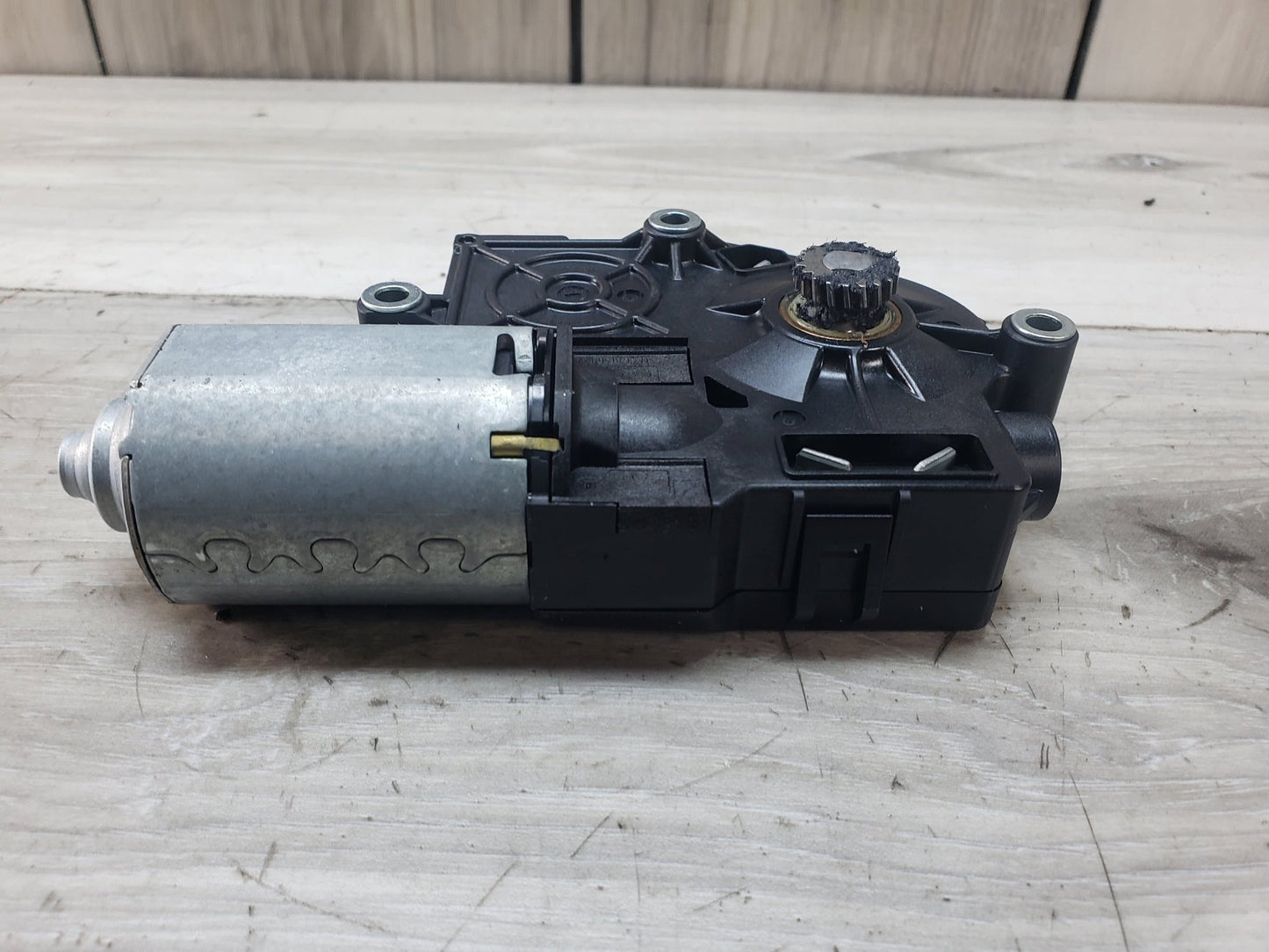 OEM BMW F06 F82 F80 F13 F01 F10 M2 M3 M4 M6 Upper Sunroof Moon Roof Motor Unit