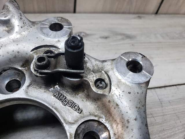15-20 OEM BMW F80 F82 M3 M4 Rear Suspension Right Knuckle Wheel Hub Spindle