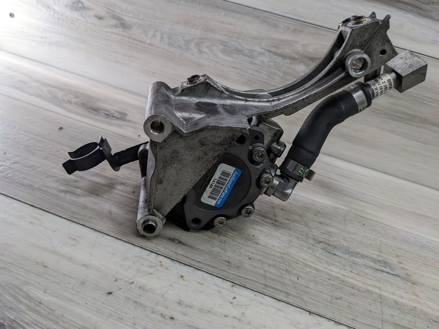 BMW 07-10 E93 M3 Power Steering Fluid Pump Pre LCI