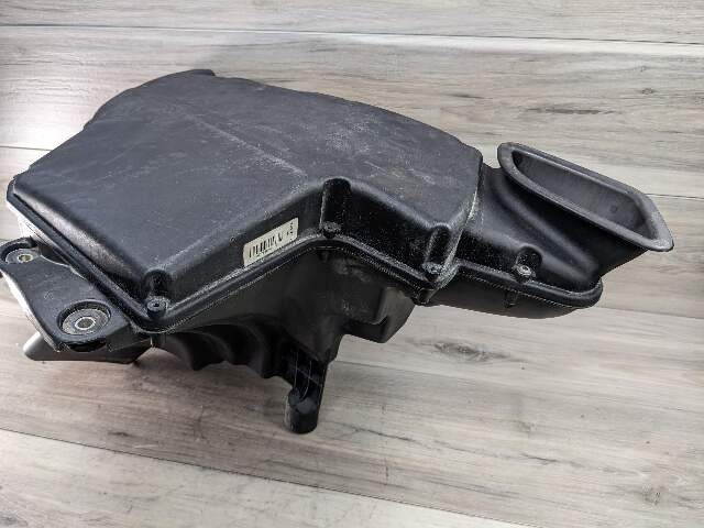 BMW 07-10 E93 M3 Engine S65 Airbox Air Intake Cleaner Muffler Pre LCI