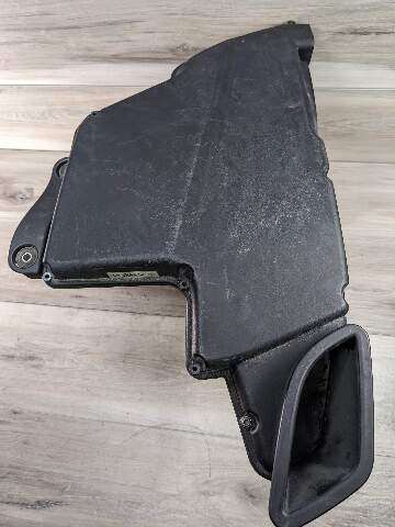 BMW 07-10 E93 M3 Engine S65 Airbox Air Intake Cleaner Muffler Pre LCI