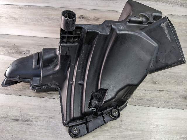BMW 07-10 E93 M3 Engine S65 Airbox Air Intake Cleaner Muffler Pre LCI