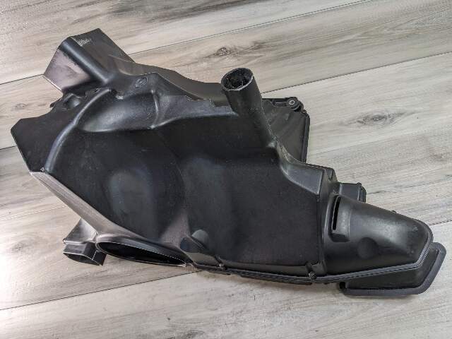BMW 07-10 E93 M3 Engine S65 Airbox Air Intake Cleaner Muffler Pre LCI