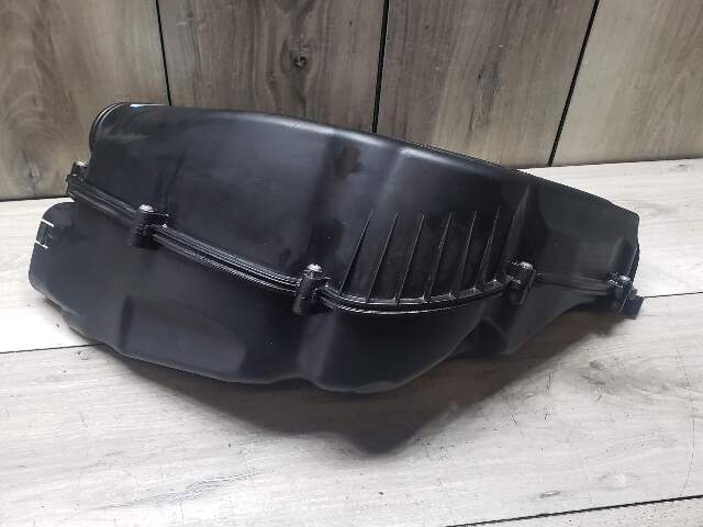 BMW 12-14 F13 650i Air Filter Box Air Filter Housing Air Filter Right Pre LCI