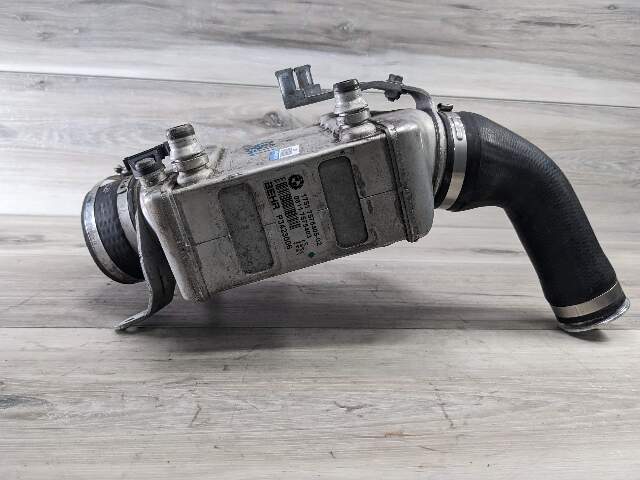 OEM BMW F13 F06 F10 F01 550 650 N63 4.4L Engine Turbocharger Intercooler 5-8