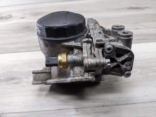 15-20 OEM BMW F87 F80 F82 M2 M3 M4 S55 Engine Oil Filter Housing COOLER