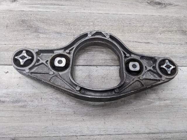 15-20 OEM BMW F87 F80 F83 F82 M2 M3 M4 Differential Support Adapter Bracket