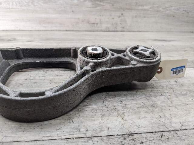 15-20 OEM BMW F87 F80 F83 F82 M2 M3 M4 Differential Support Adapter Bracket