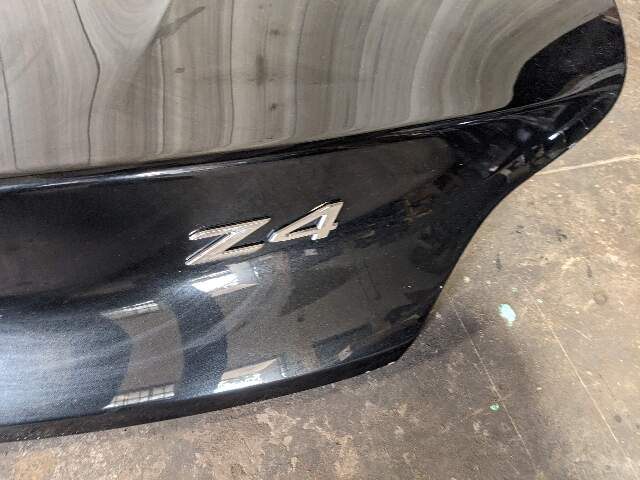 09-16 OEM BMW E89 Z4 Roadster Rear Trunk Lid Shell Panel Black