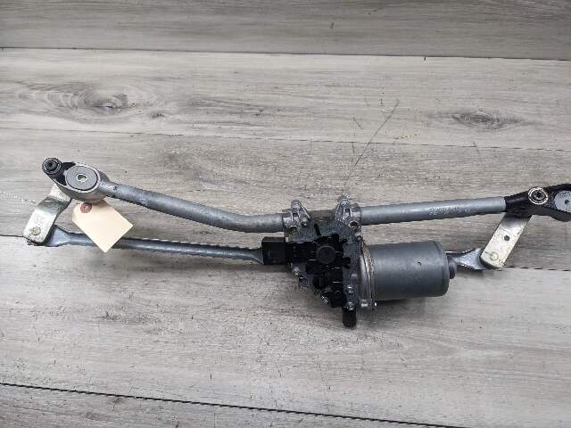 09-16 OEM BMW Z4 E89 Front Windshield Wiper Linkage W Motor
