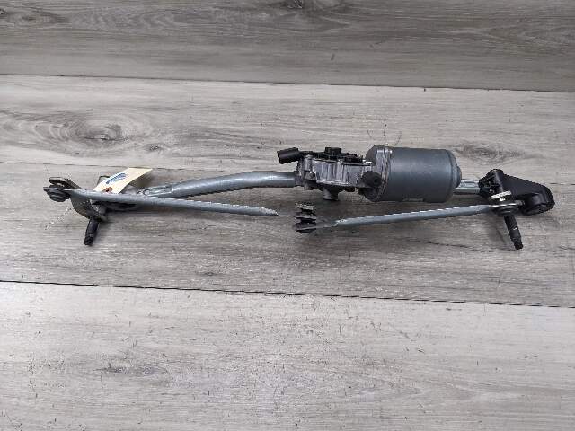 09-16 OEM BMW Z4 E89 Front Windshield Wiper Linkage W Motor