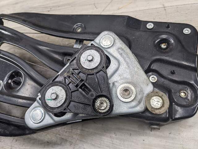 09-16 OEM BMW E89 28i 35i Z4 Rear Right Passenger Window Lift Regulator