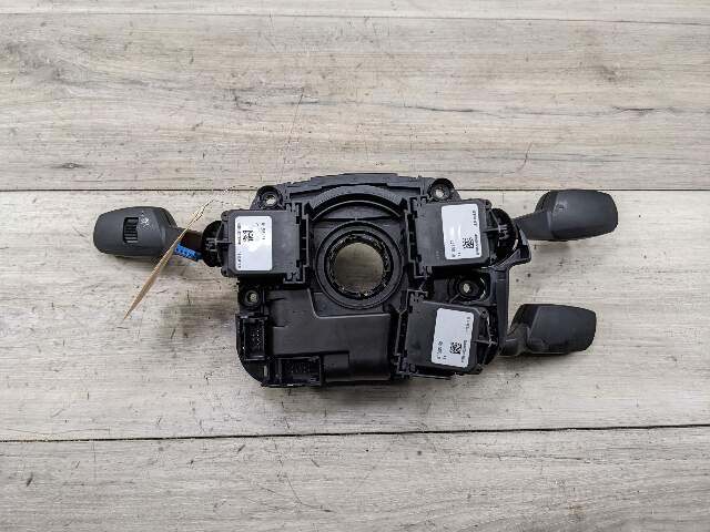 06-16 OEM BMW E90 E92 E93 E89 Steering Switch Control Angle Sensor Clock Spring