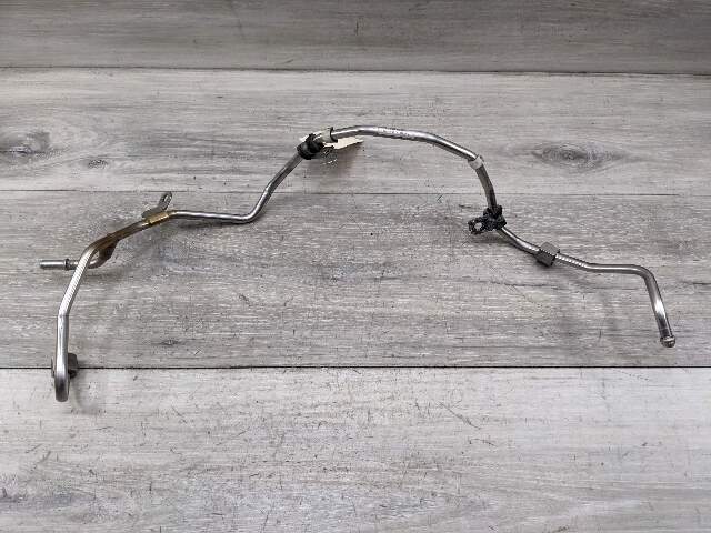 12-18 OEM BMW F06 F10 F12 M5 M6 S63 Engine Fuel Feed Injection System Line Hose