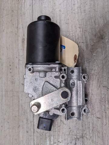 12-18 OEM BMW F22 F30 F32 F33 F36 235 325 328 335 428 435 Windshield Wiper Motor