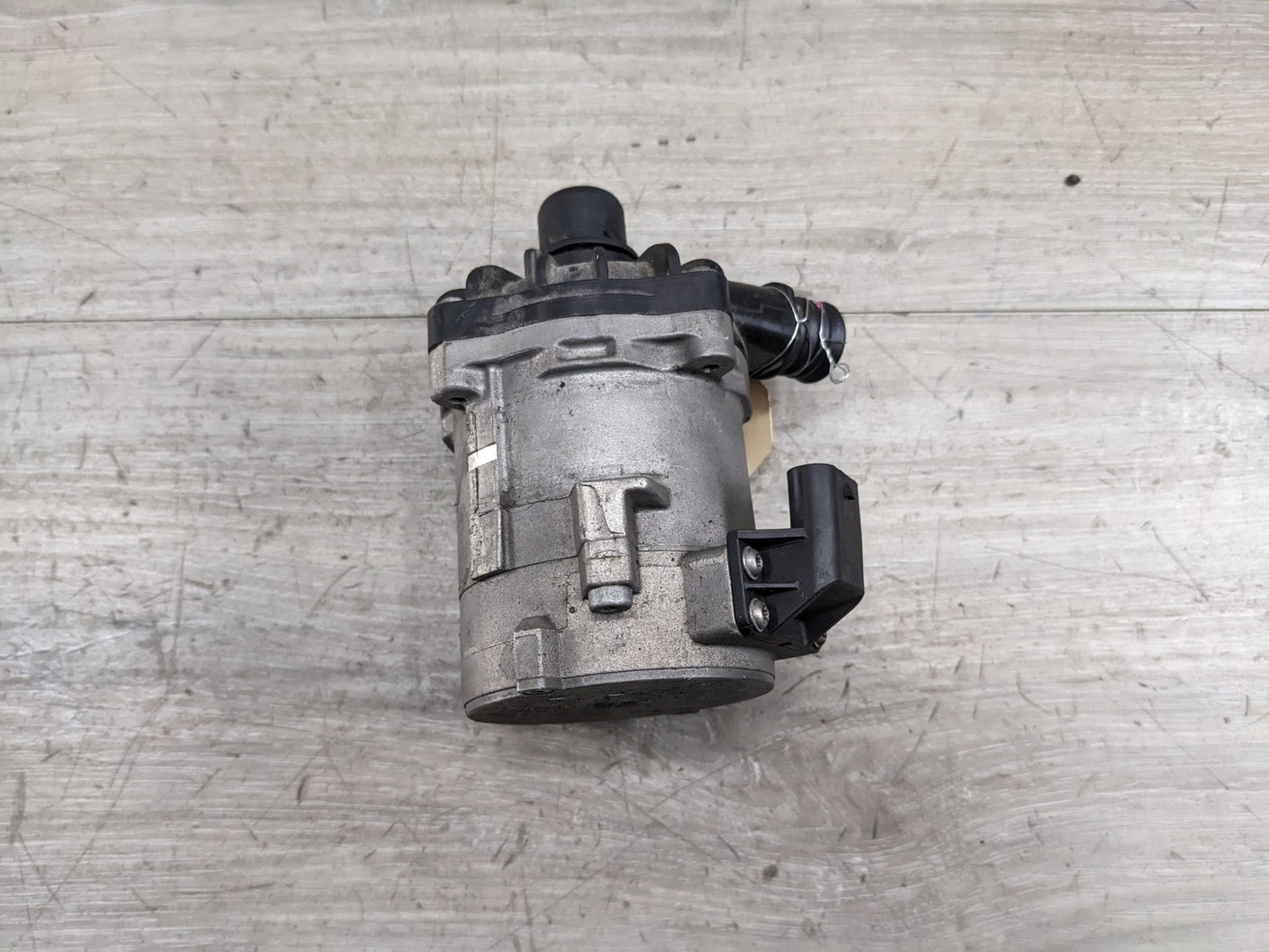 OEM BMW M5 M6 F10 F06 F12 F13 Radiator Auxiliary Water Pump S63 Engine