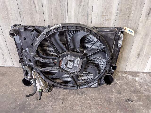 09-16 OEM BMW E89 Z4 Main Radiator AC Condenser Cooling Module Assembly Fan 600W