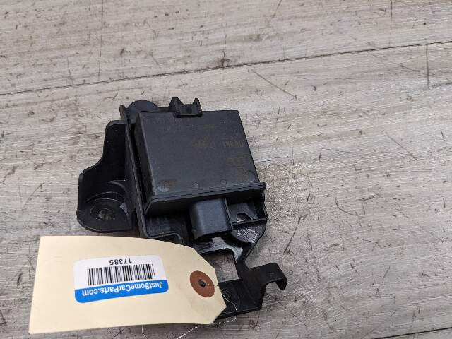 10-16 OEM Porsche Panamera Tire Pressure Monitoring System Transmitter Module