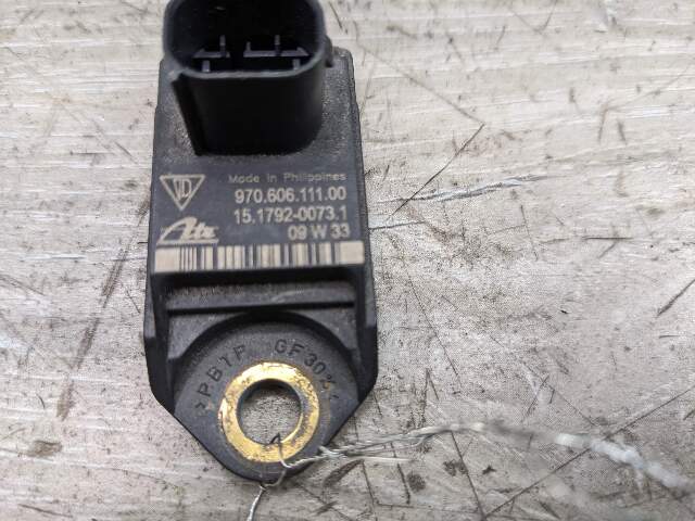 10-16 OEM Porsche Panamera Front Right Acceleration Sensor