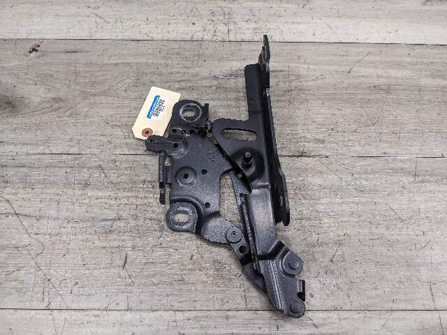 15-20 OEM BMW F80 F82 F83 Front Right Side Hood Hinge Support Bracket
