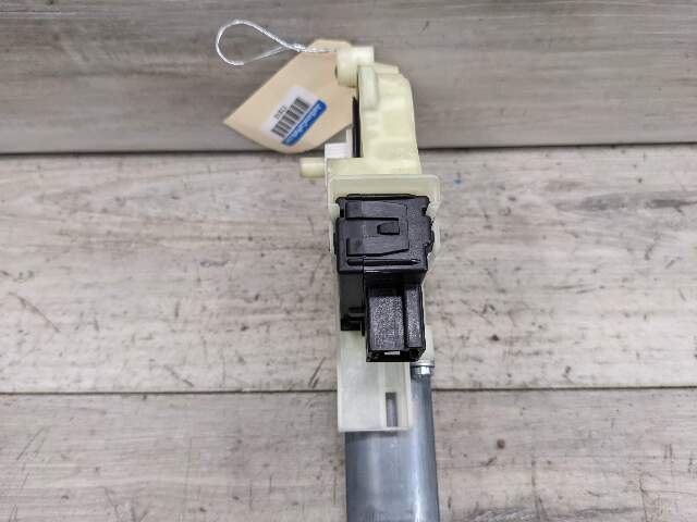 10-16 OEM Porsche Panamera Left Driver Front Door Window Glass Motor