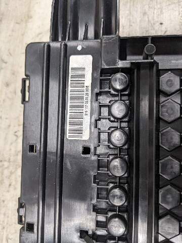 10-16 OEM Porsche Panamera Power Distribution Junction Relay Fuse Box