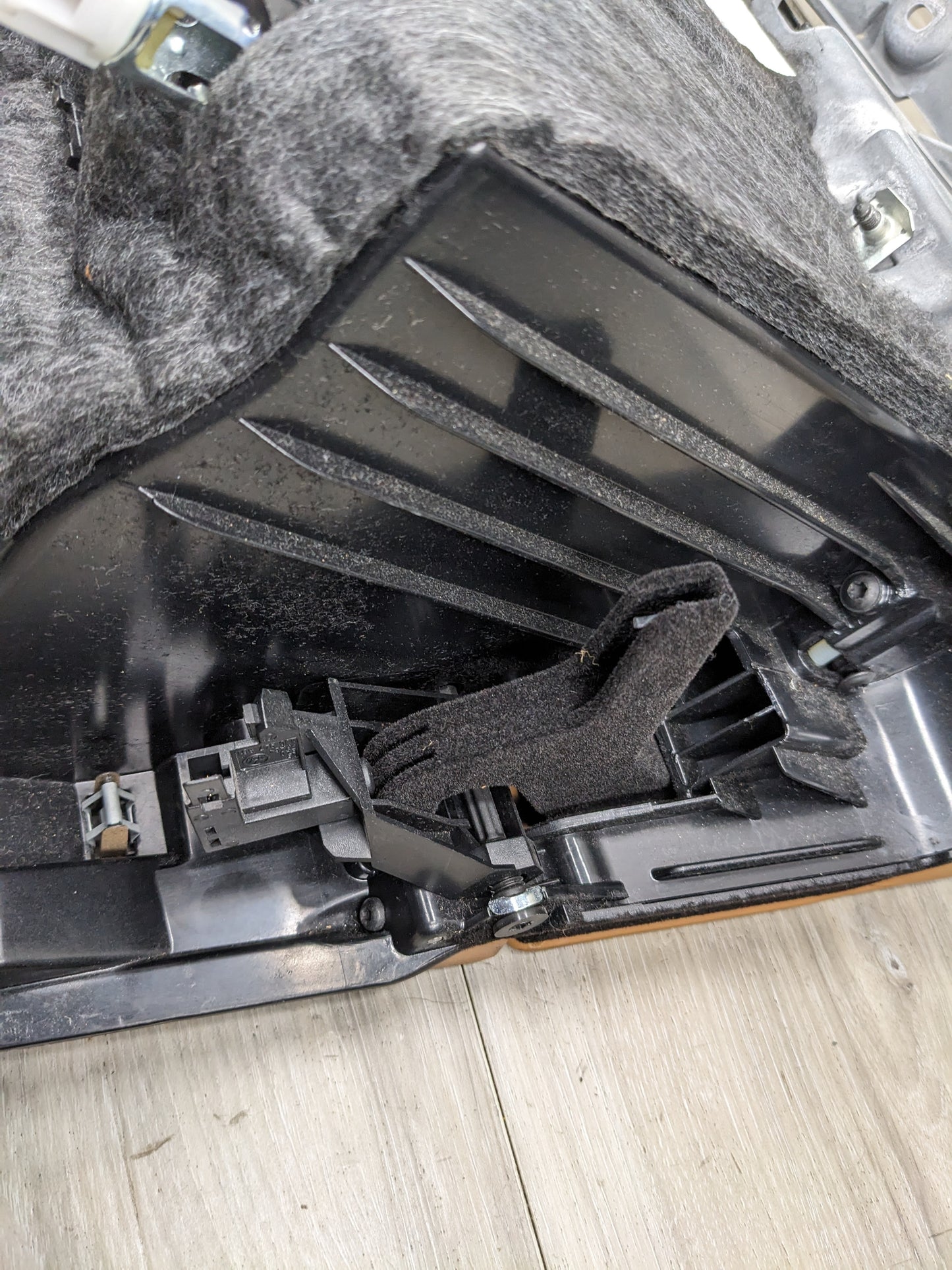 10-16 OEM Porsche Panamera Turbo Front Dashboard Glove Box Storage Compartment