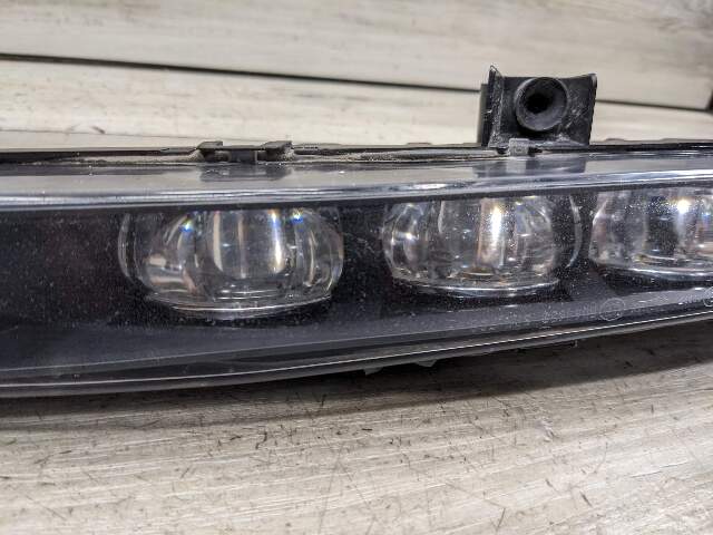 16-19 OEM BMW G11 G12 740 750 M760 B7 Front Right Passenger Side LED Fog Light