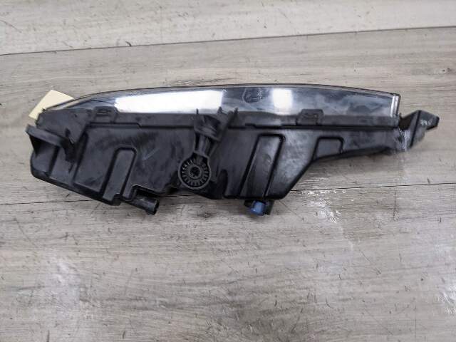 16-19 OEM BMW G11 G12 740 750 M760 B7 Front Right Passenger Side LED Fog Light