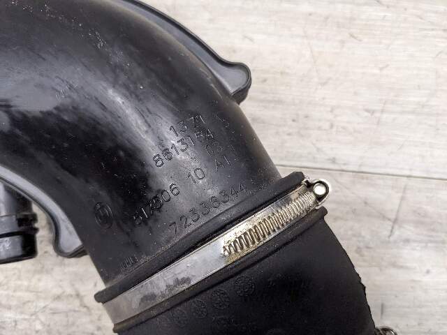16-19 OEM BMW G11 G12 G30 750 M550 Turbocharger Air Intake Hose N63 Engine