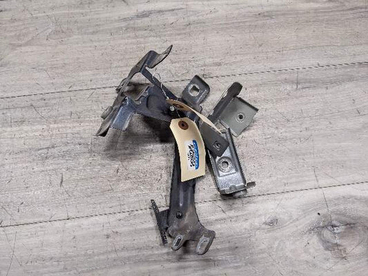 16-19 OEM BMW G11 G12 740i 750i Front Right Fender Wing Holder Bracket Set