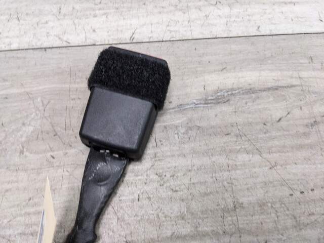 OEM BMW F90 G11 G12 G30 530 540 M550 750 M5 Front Left or Right Seatbelt Buckle