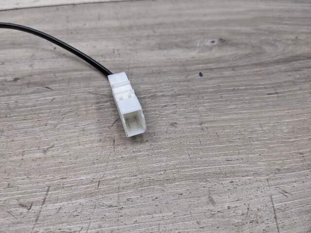 OEM BMW F90 G11 G12 G30 530 540 M550 750 M5 Front Left or Right Seatbelt Buckle