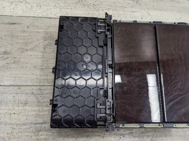 16-21 OEM BMW G11 G12 740 750 Centre Console Cup Holder Storage Compartment