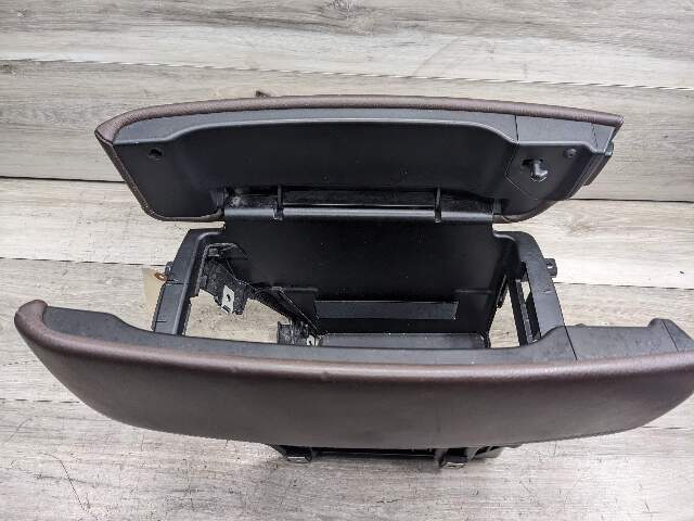 12-19 OEM BMW F15 F16 F85 F86 X5 X6 M Front Center Console Arm Rest Leather