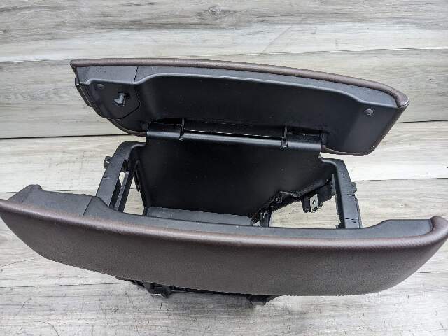 12-19 OEM BMW F15 F16 F85 F86 X5 X6 M Front Center Console Arm Rest Leather
