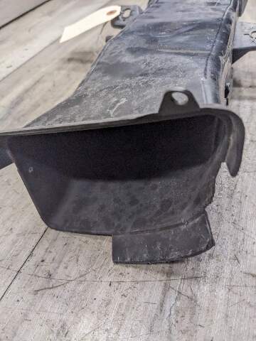 09-18 OEM BMW F06 F12 F13 650i Front Right Passeneger Side Air Brake Duct Guide